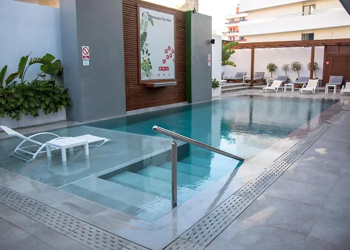 Ξενοδοχείο Manousos 3*