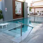ホテル マヌッソス シティ 3*