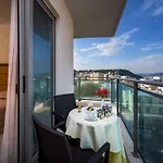 Hotel Manousos