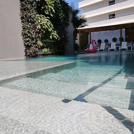Manousos Hotel 3*