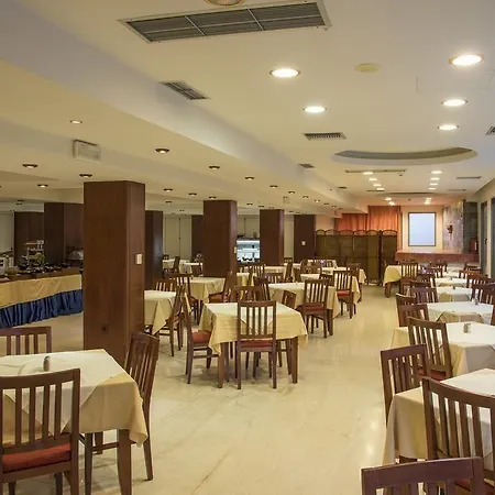 Manousos Szálloda 3*