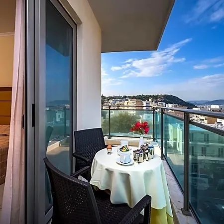 Manousos Otel