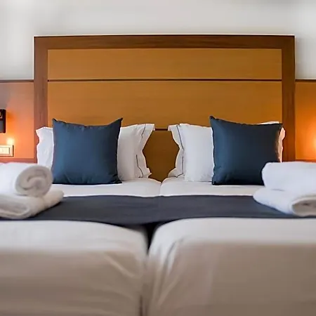 Manousos Otel