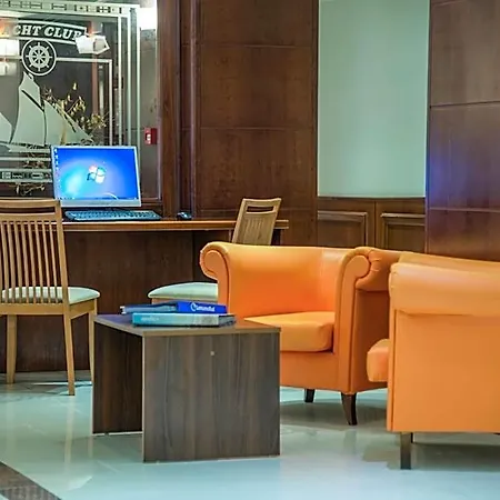 Hotel Manousos