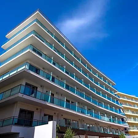 Otel Manousos 3*