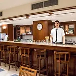 马努索斯城市酒店 酒店