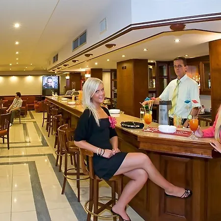 Manousos Hotel